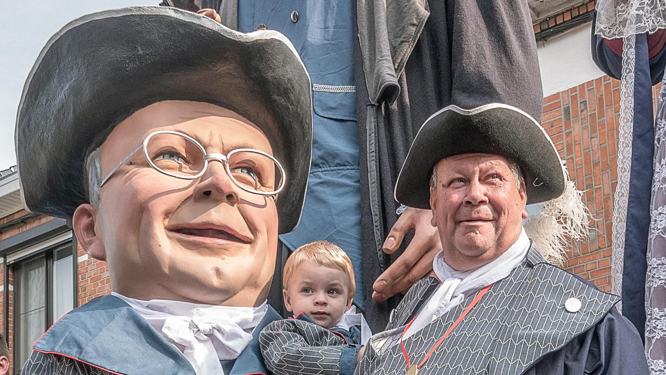 Crowd’in Grosse Tête 2022 Fête de la Main Dottignies