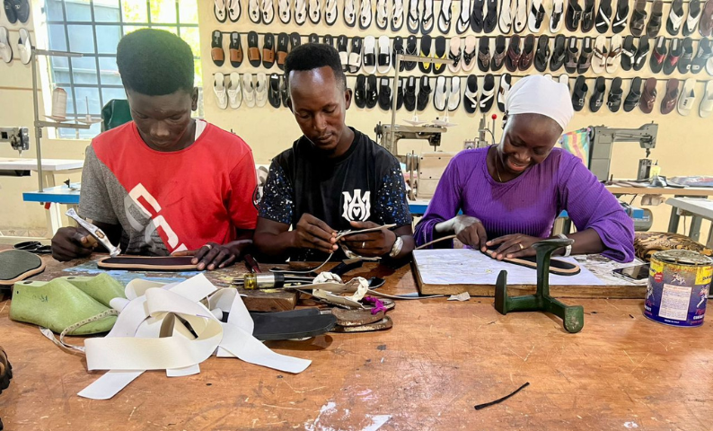 Second Chance Gambia : Chaussures durables, avenir équitable !