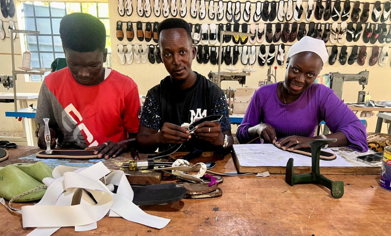 Second Chance Gambia : Chaussures durables, avenir équitable !