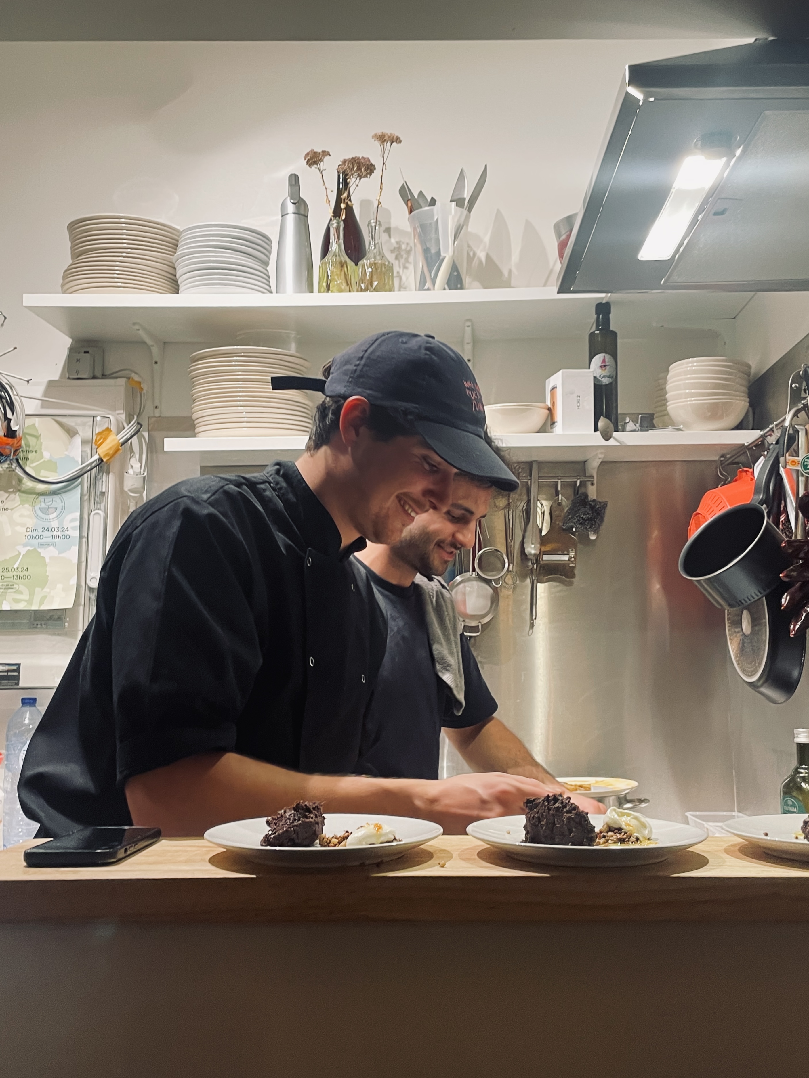 VIVEUR - Boire, Manger, Vivre – Soutenez la Création d'un Lieu Unique à Liège !