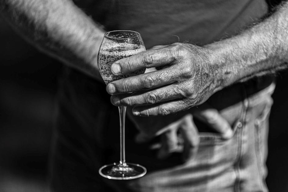 Les vignerons, passeurs de sens : un livre d’art photographique